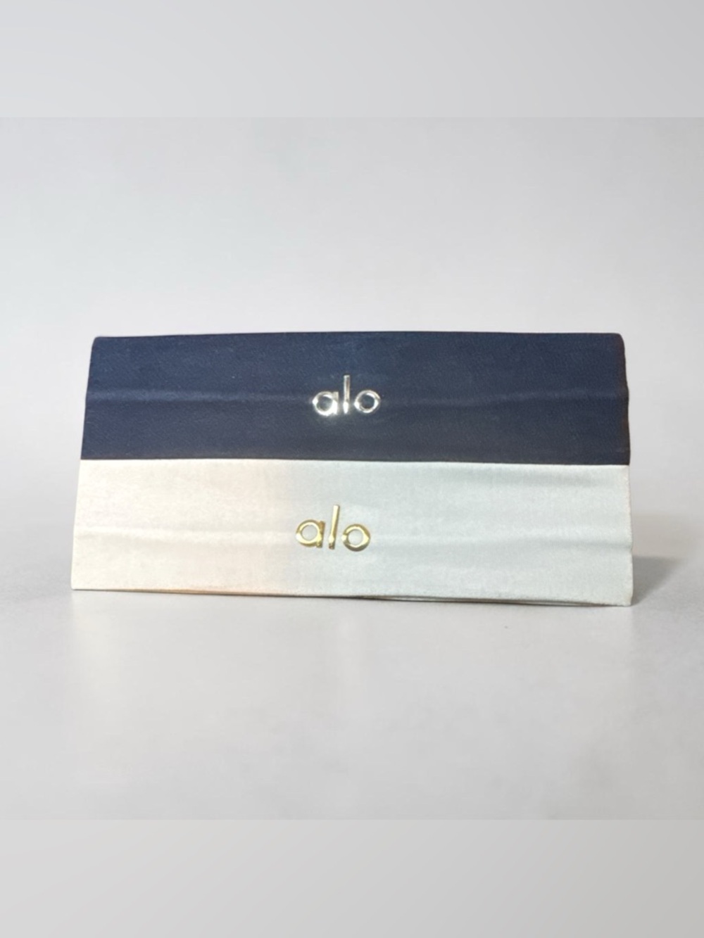 ALO Yoga Women's Headband Duo - Navy Blue and White